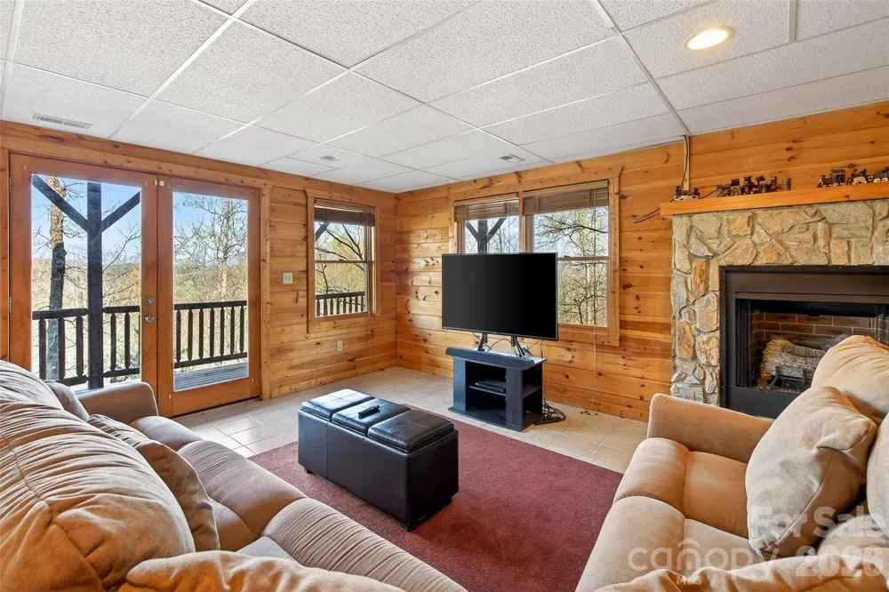 398 Waterfall Drive Marion, NC 28752