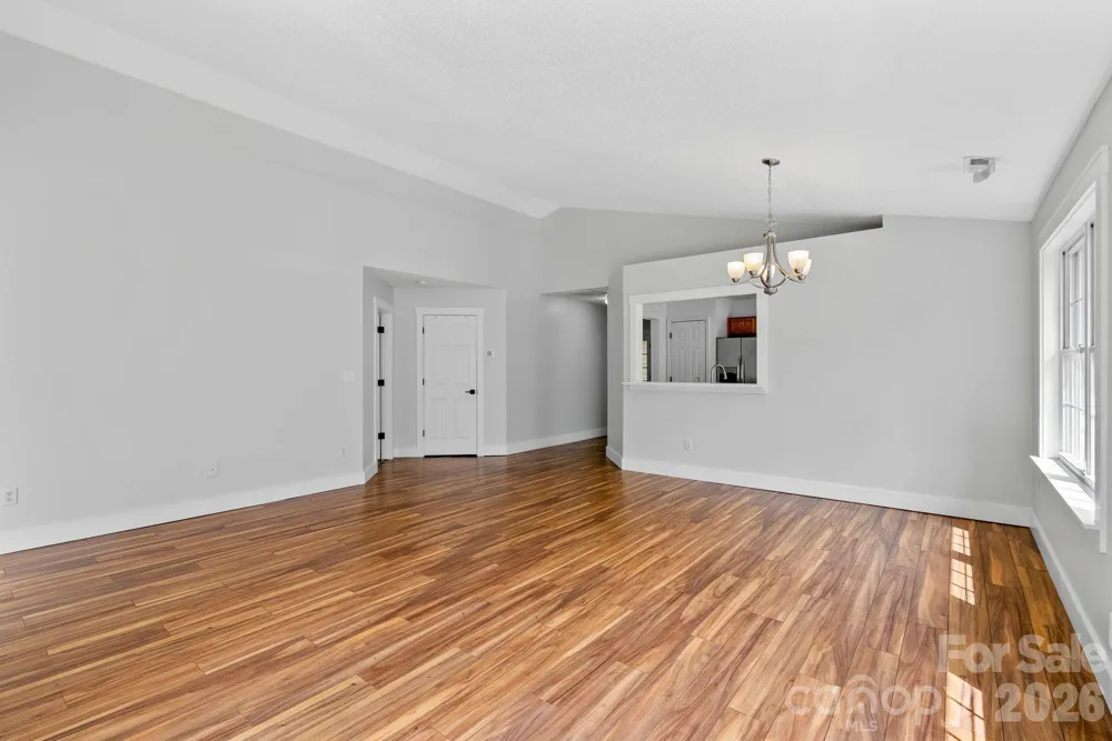 73 Creeks End Circle Mills River, NC 28759
