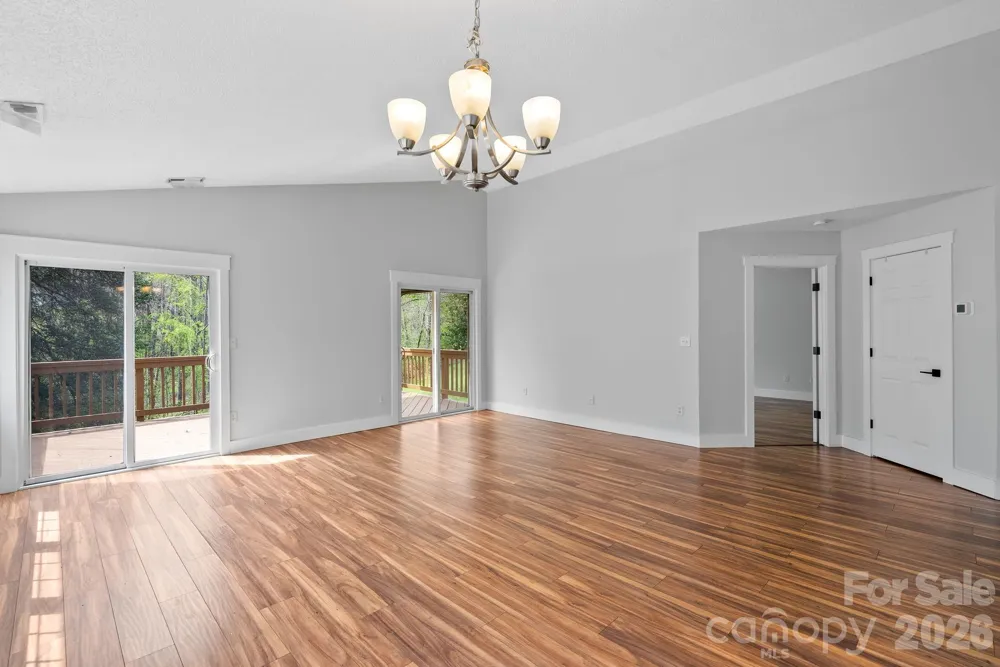 73 Creeks End Circle Mills River, NC 28759