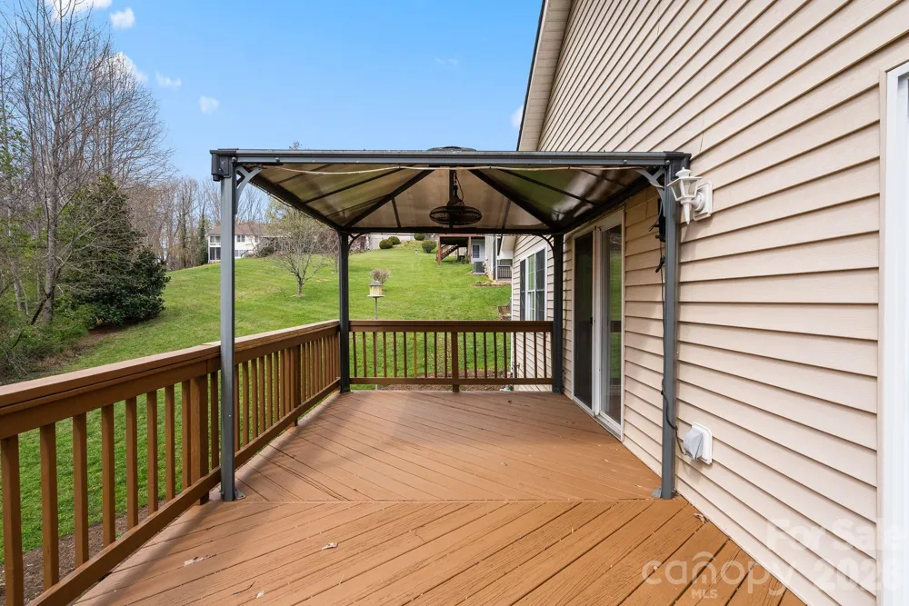 73 Creeks End Circle Mills River, NC 28759