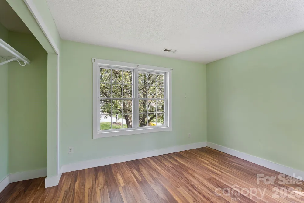 73 Creeks End Circle Mills River, NC 28759