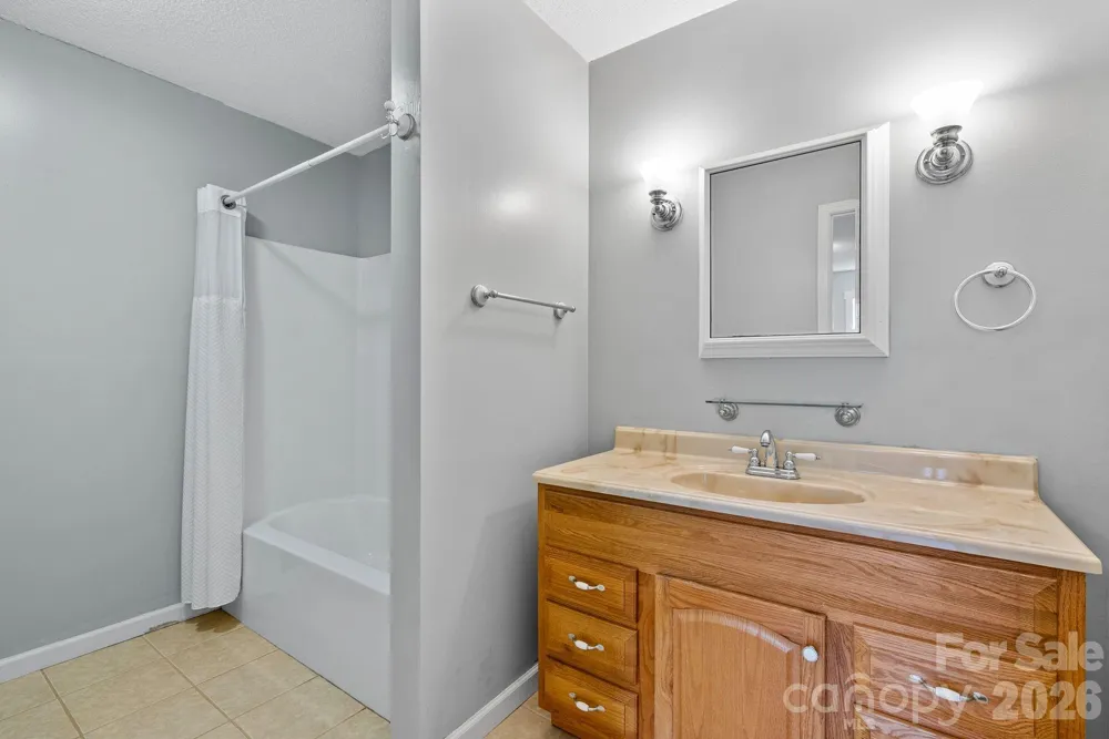 73 Creeks End Circle Mills River, NC 28759