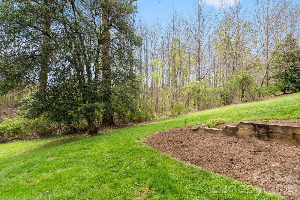 73 Creeks End Circle Mills River, NC 28759