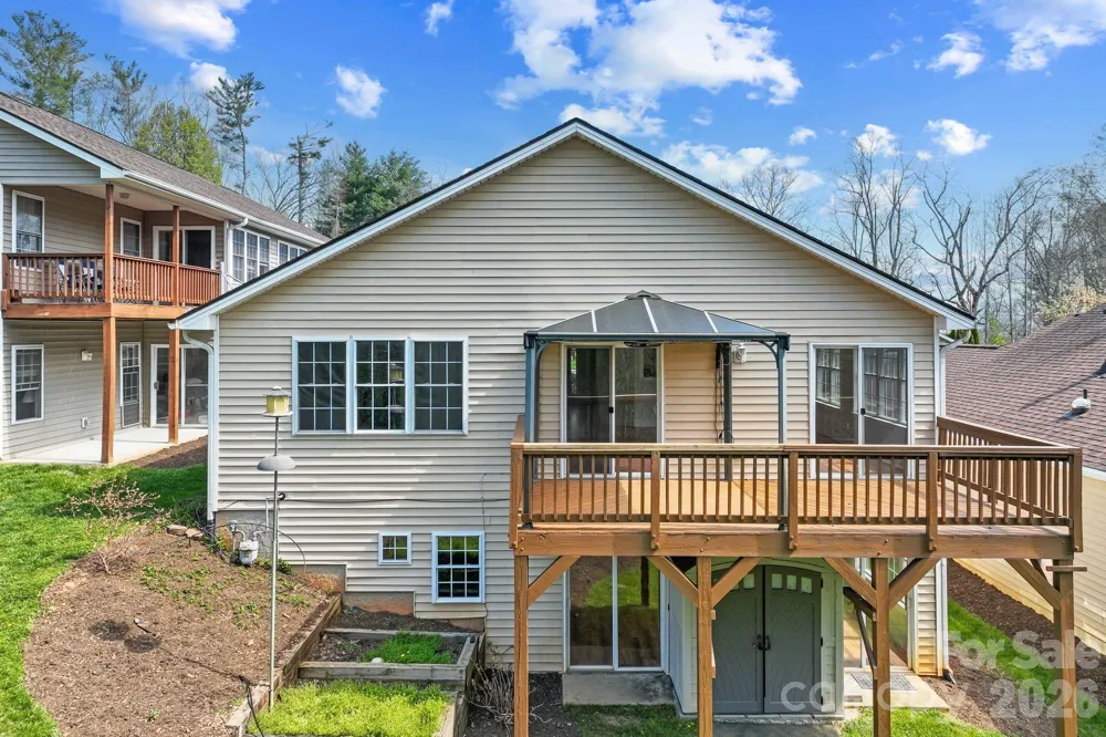 73 Creeks End Circle Mills River, NC 28759