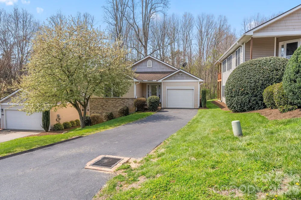 73 Creeks End Circle Mills River, NC 28759