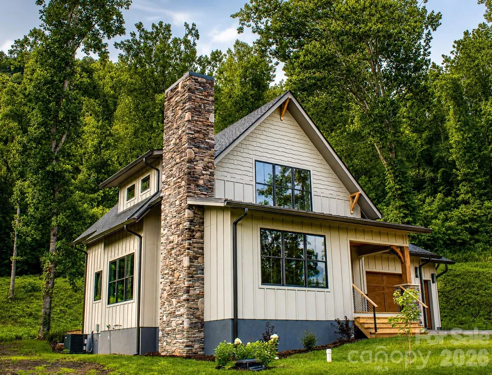 100 Bear Tree Cove Canton, NC 28716