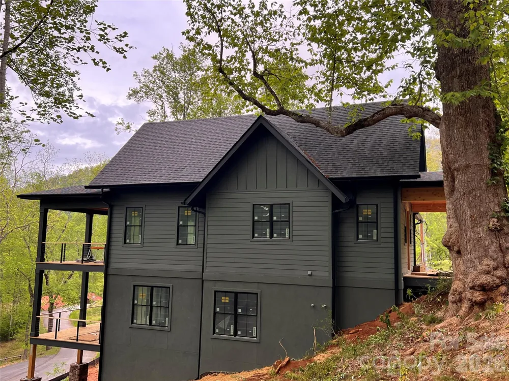 51 Bear Tree Cove Canton, NC 28716