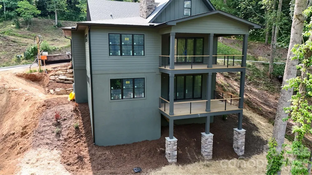 51 Bear Tree Cove Canton, NC 28716