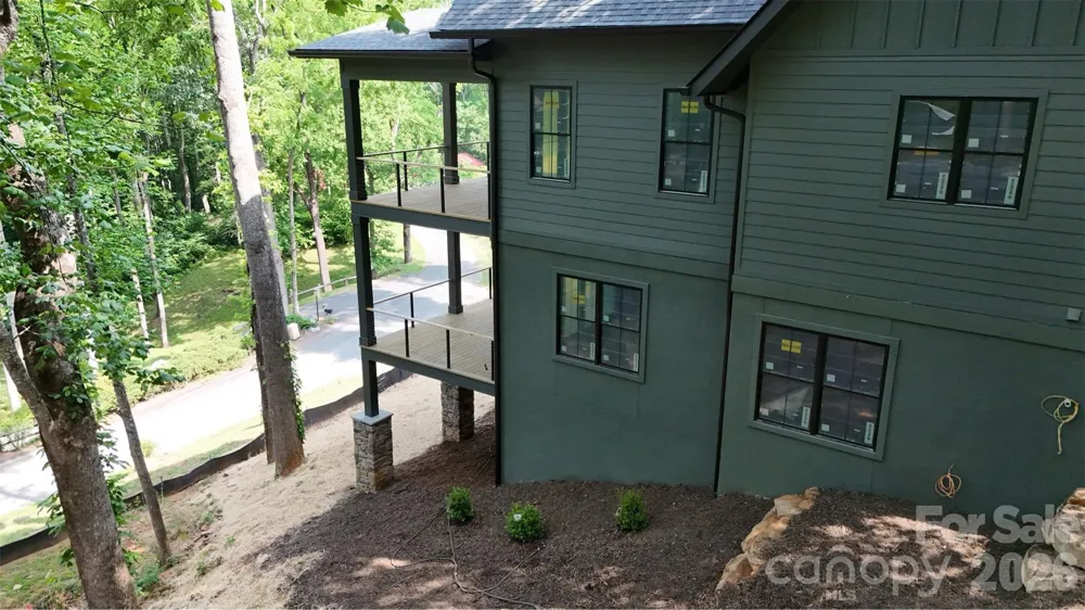 51 Bear Tree Cove Canton, NC 28716