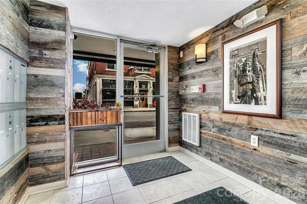 35 Patton Avenue #202 Asheville, NC 28801
