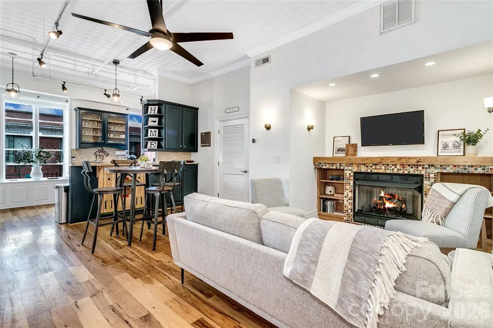 35 Patton Avenue #202 Asheville, NC 28801