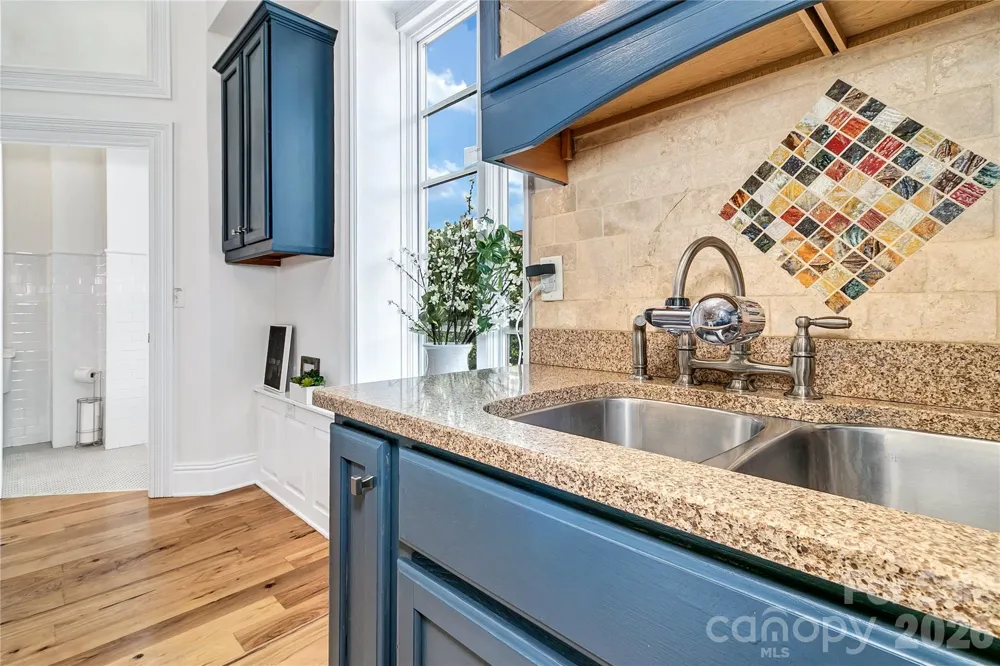 35 Patton Avenue #202 Asheville, NC 28801