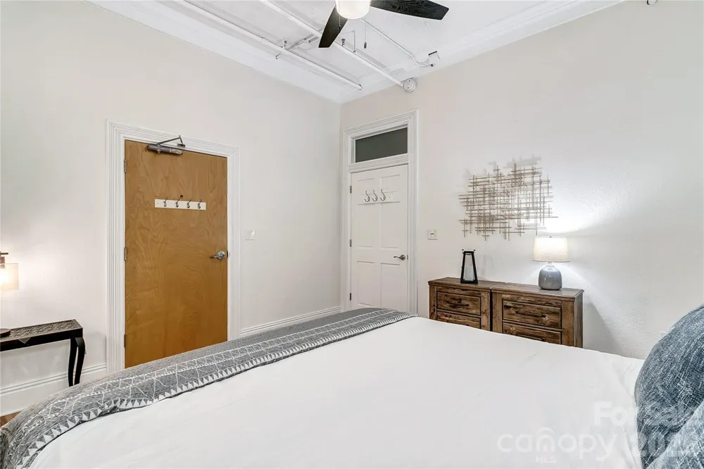 35 Patton Avenue #202 Asheville, NC 28801