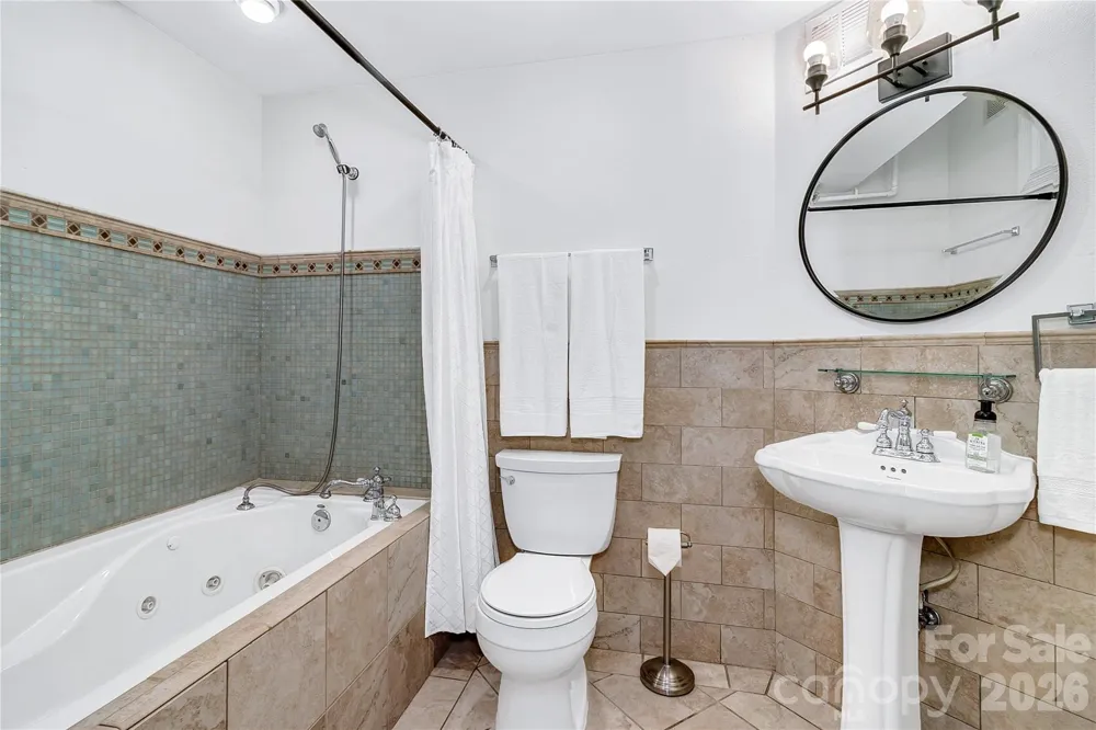 35 Patton Avenue #202 Asheville, NC 28801