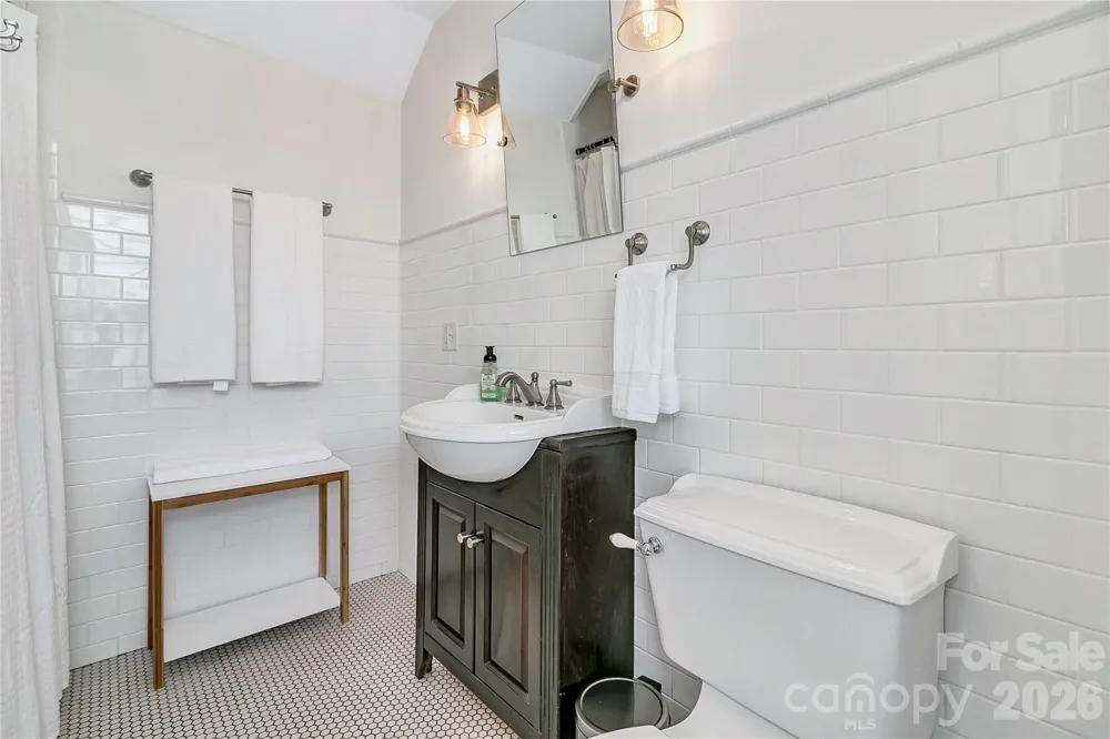 35 Patton Avenue #202 Asheville, NC 28801