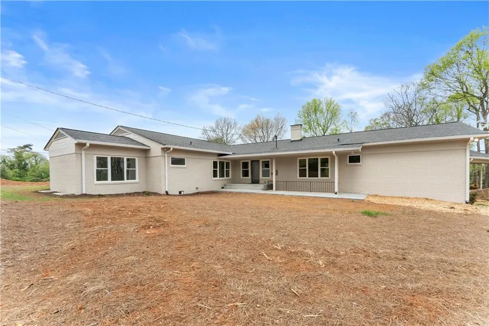 664 Chenocetah Drive Cornelia, GA 30531