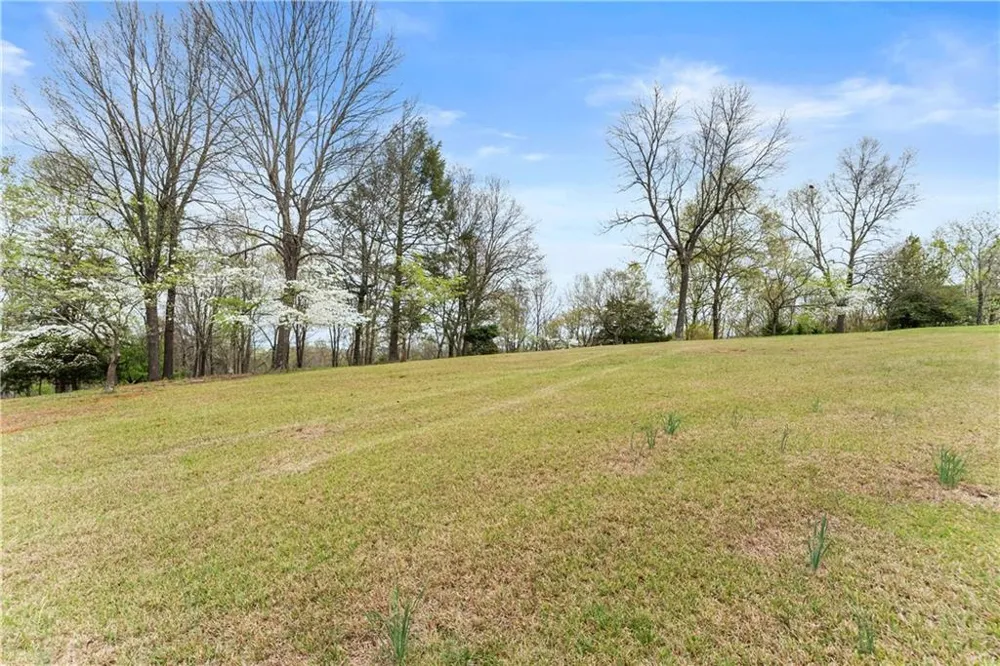 664 Chenocetah Drive Cornelia, GA 30531