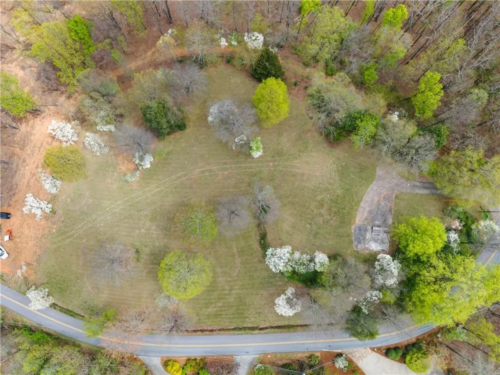 664 Chenocetah Drive Cornelia, GA 30531