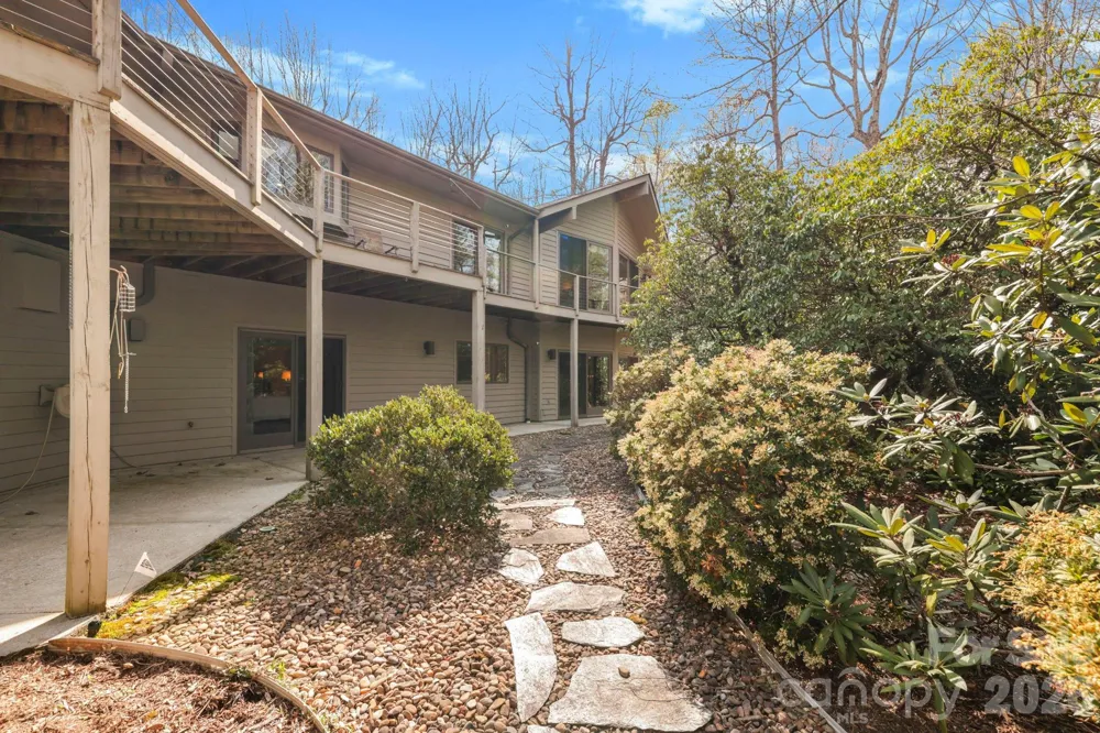 100 Elmridge Drive Flat Rock, NC 28731