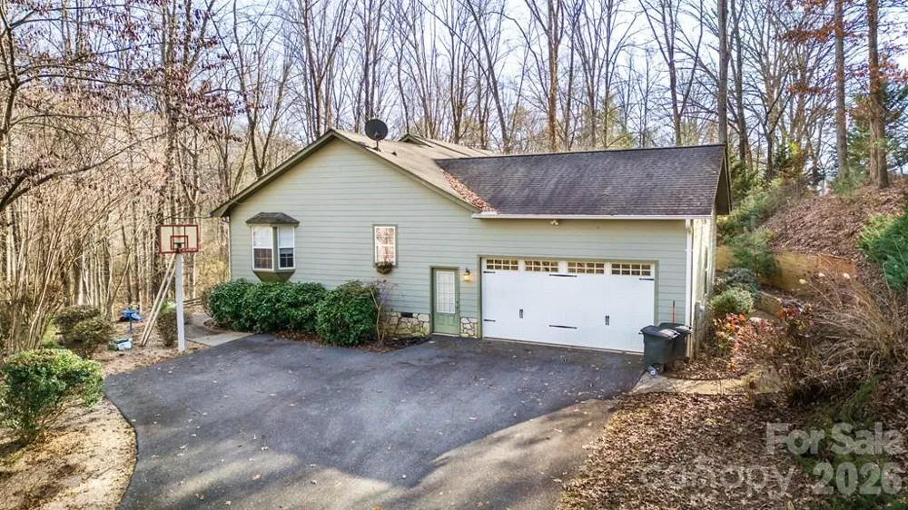 241 Crocus Lane Sylva, NC 28779