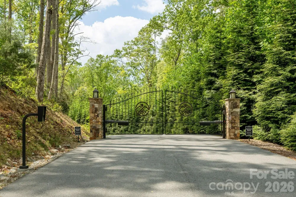 106 Skydance Trail #3 Hendersonville, NC 28739
