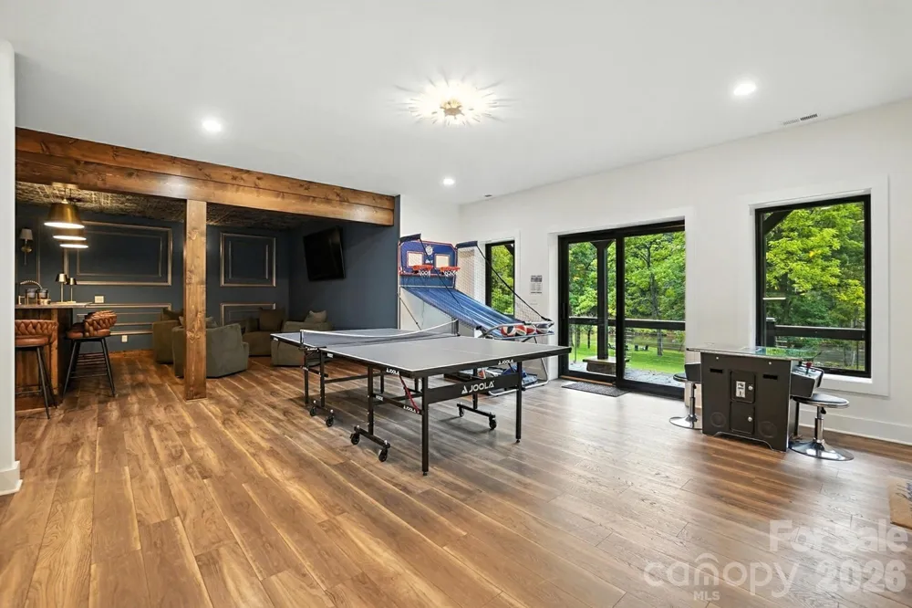 727 Riverwind Drive Lansing, NC 28643