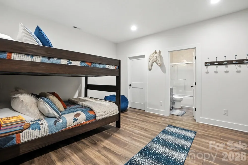 727 Riverwind Drive Lansing, NC 28643