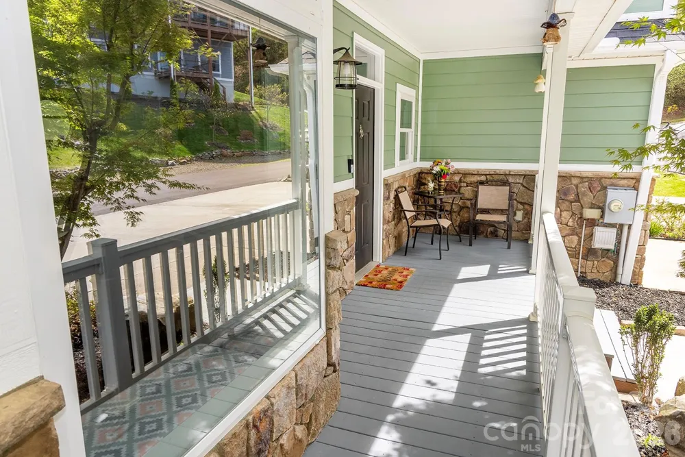 5 Gemini Heights Weaverville, NC 28787