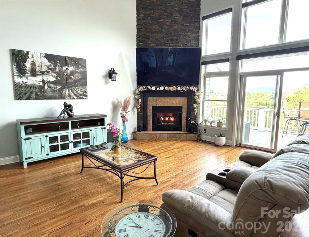 5 Gemini Heights Weaverville, NC 28787