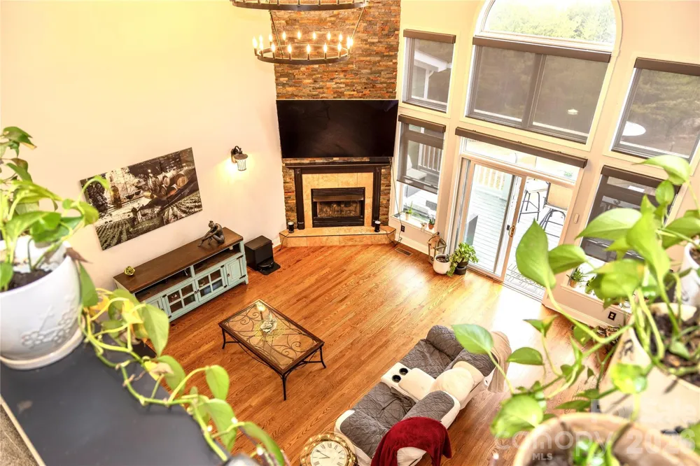 5 Gemini Heights Weaverville, NC 28787