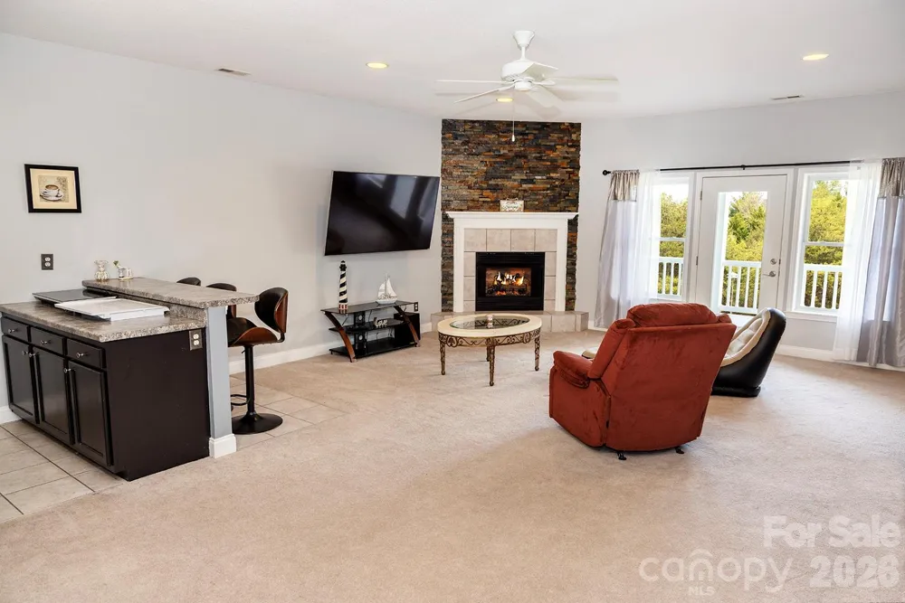 5 Gemini Heights Weaverville, NC 28787