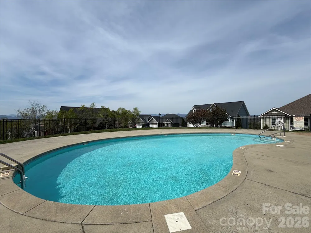 5 Gemini Heights Weaverville, NC 28787