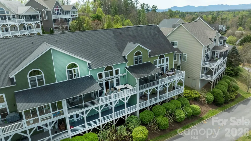 5 Gemini Heights Weaverville, NC 28787
