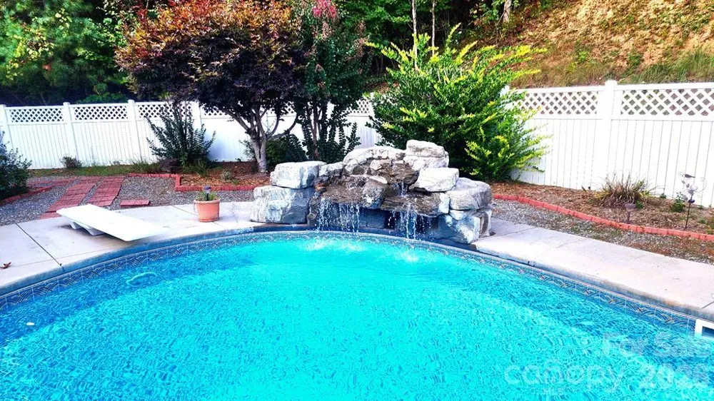 112 Hawks Nest Ridge Cullowhee, NC 28723