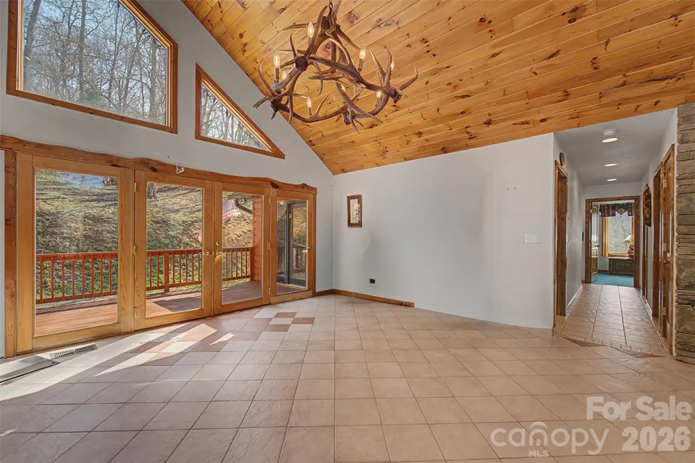 112 Hawks Nest Ridge Cullowhee, NC 28723