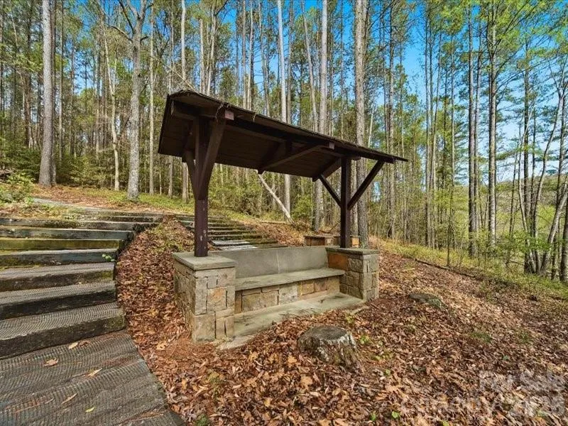 6074 Plantation Pointe Drive Granite Falls, NC 28630