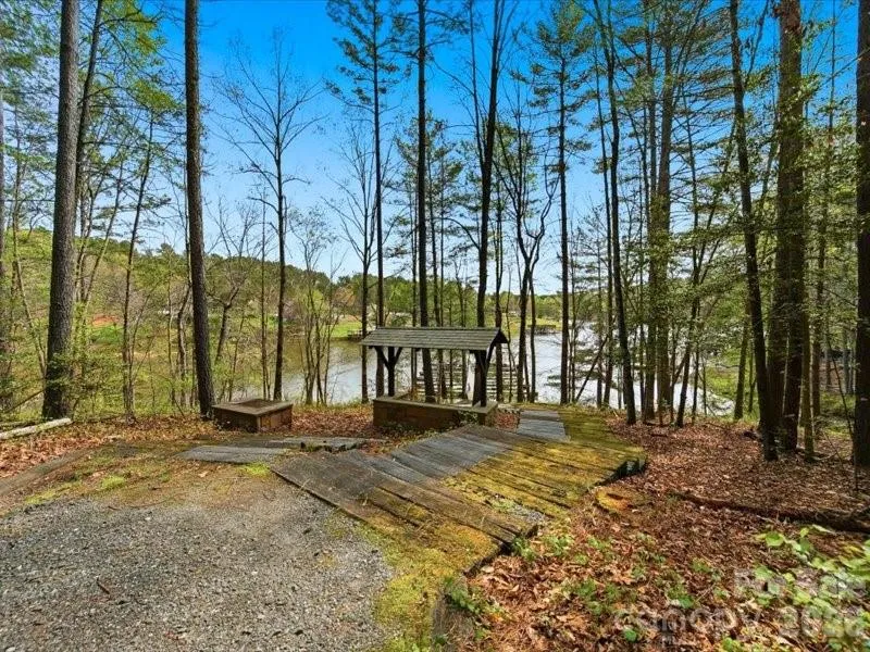 6074 Plantation Pointe Drive Granite Falls, NC 28630