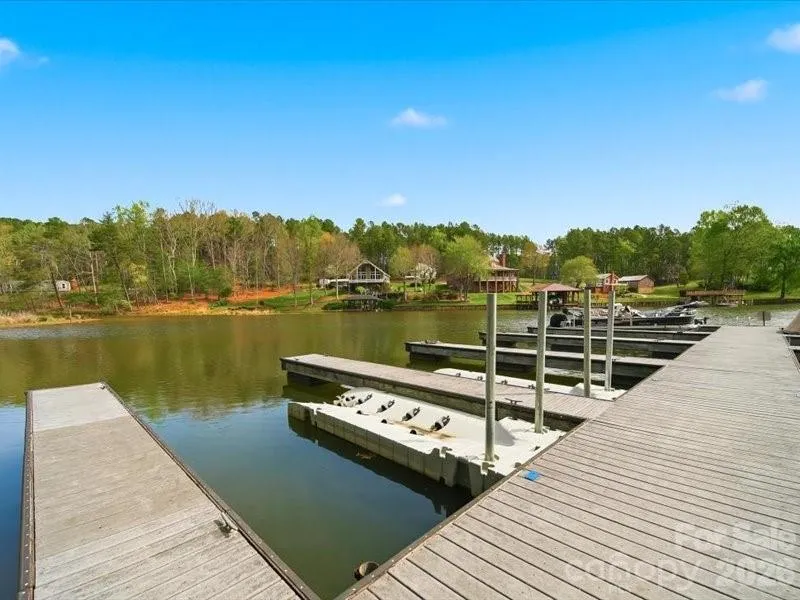 6074 Plantation Pointe Drive Granite Falls, NC 28630