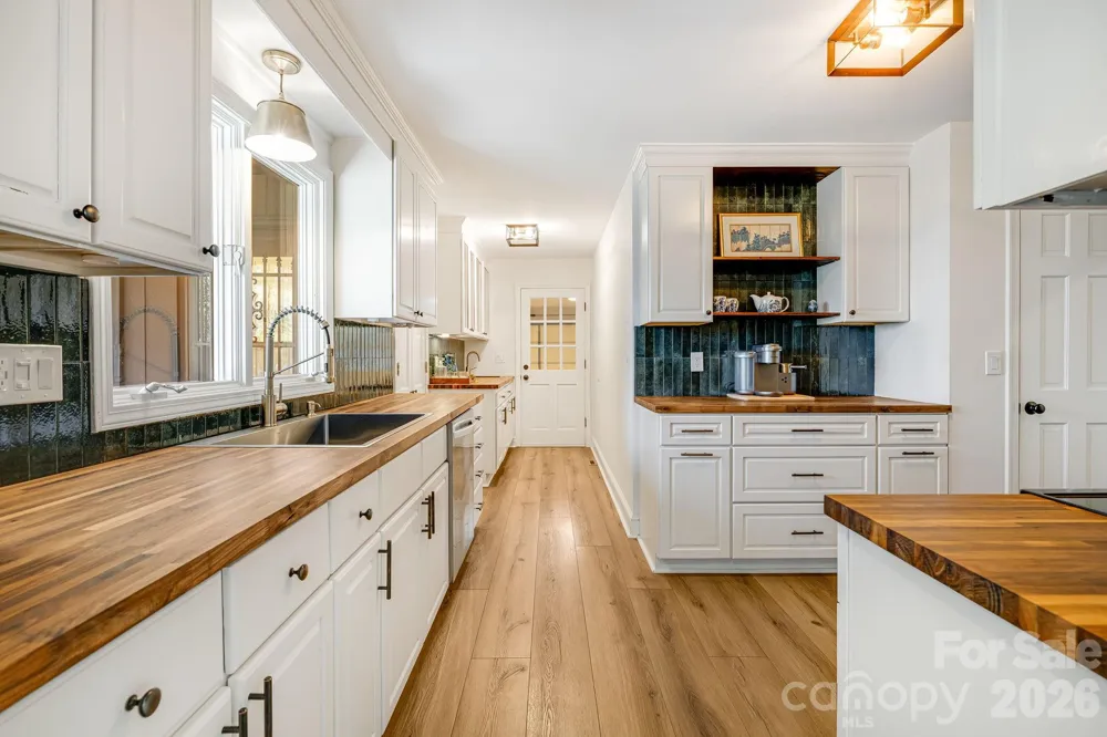 254 Orchard Circle Laurel Park, NC 28739