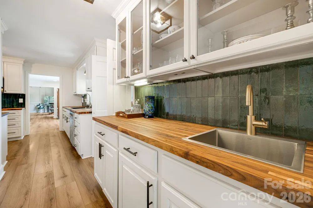 254 Orchard Circle Laurel Park, NC 28739