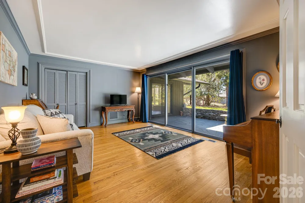 254 Orchard Circle Laurel Park, NC 28739
