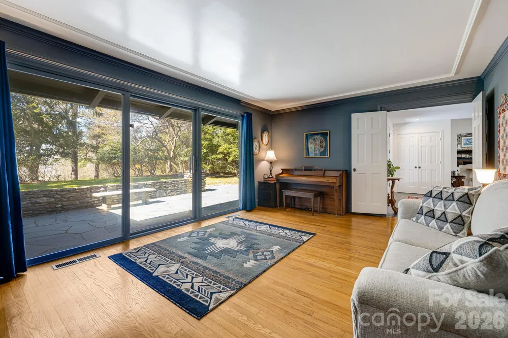 254 Orchard Circle Laurel Park, NC 28739
