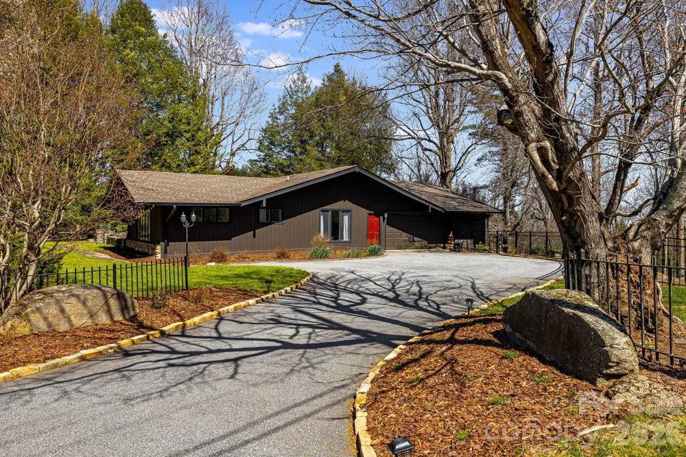 254 Orchard Circle Laurel Park, NC 28739