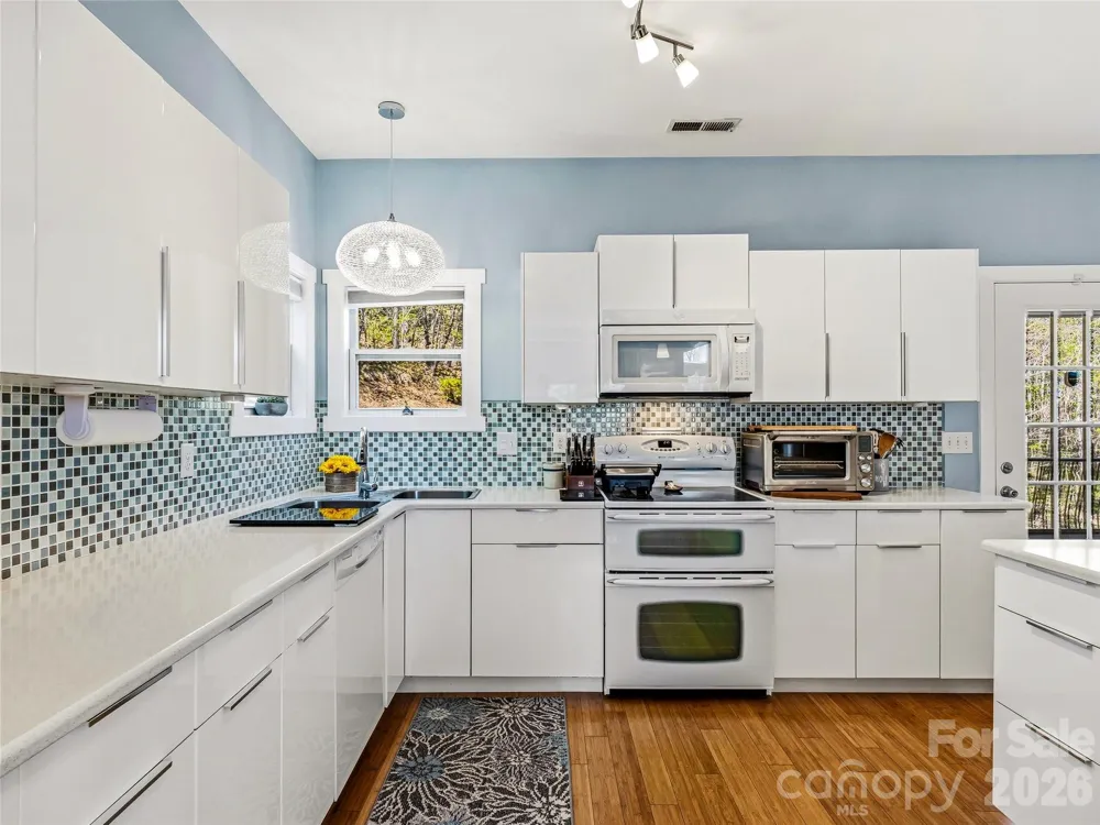 24 Sunnie Rae Lane Candler, NC 28715
