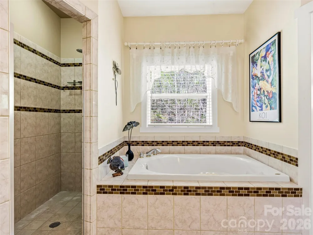 24 Sunnie Rae Lane Candler, NC 28715