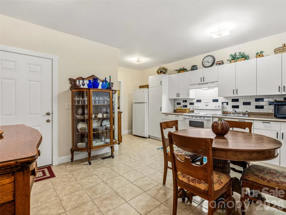 24 Sunnie Rae Lane Candler, NC 28715
