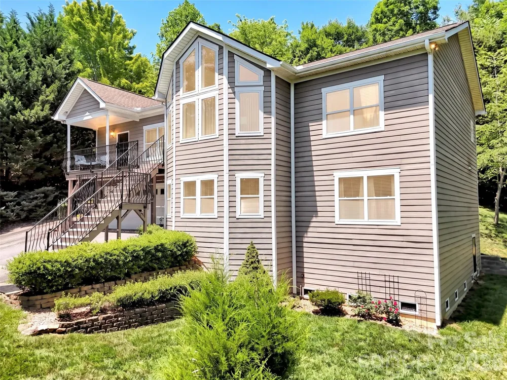 24 Sunnie Rae Lane Candler, NC 28715