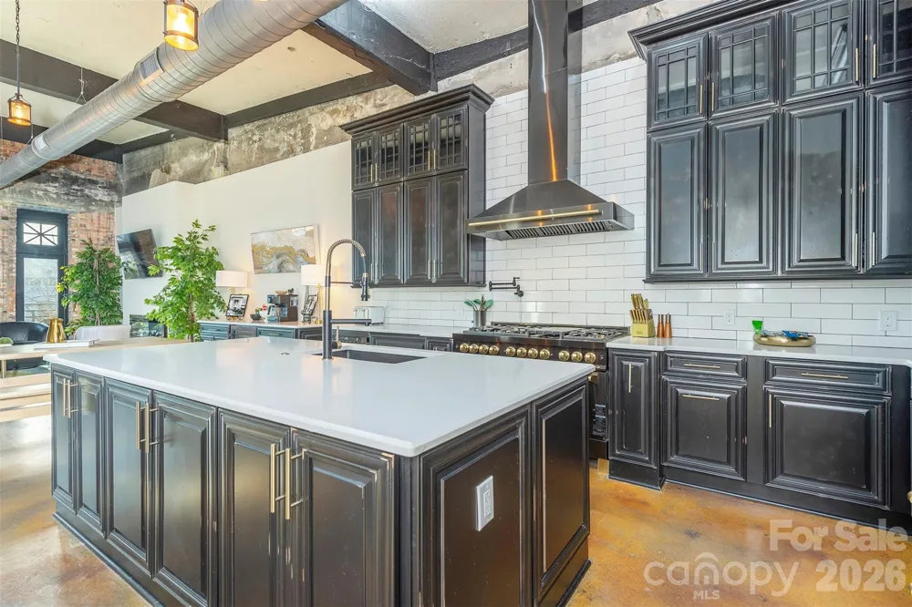 225 Main Street #C Hendersonville, NC 28792