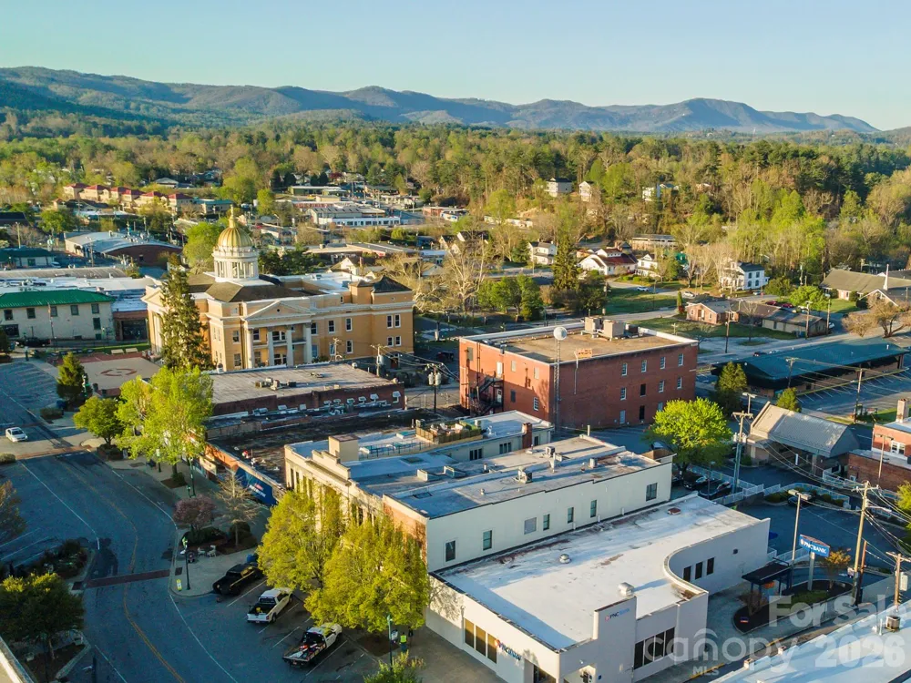 225 Main Street #C Hendersonville, NC 28792