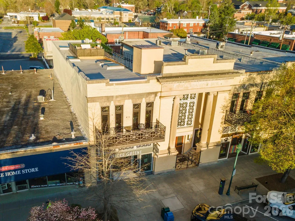 225 Main Street #C Hendersonville, NC 28792